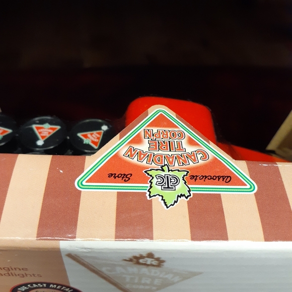 NIB Can Tire 1950's Die Cast Fuel Delivery Collectible Truck $12.50 🇨🇦 ships - Picture 12 of 16